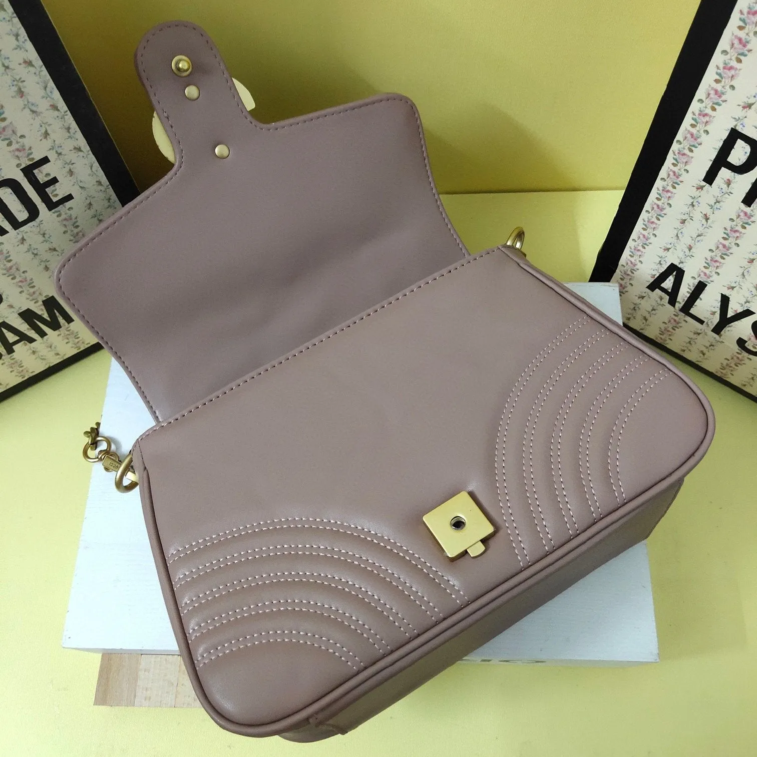 Designer Bags by Gucci 039