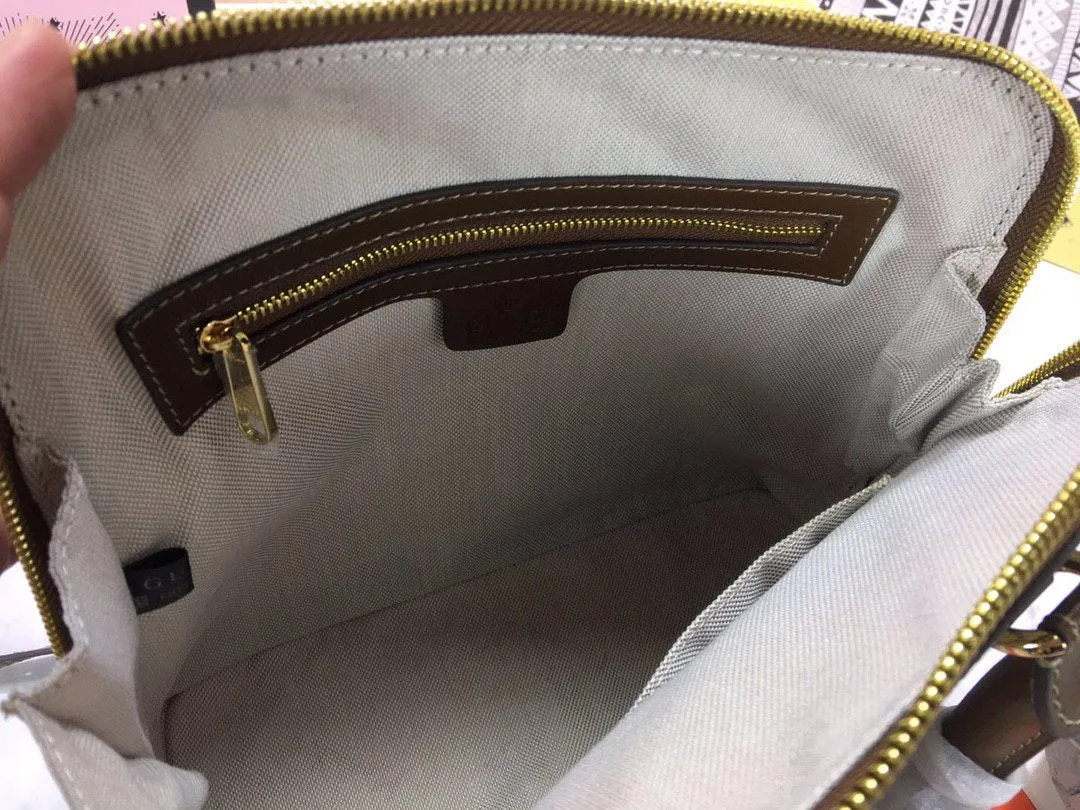Designer Bags by Gucci 040