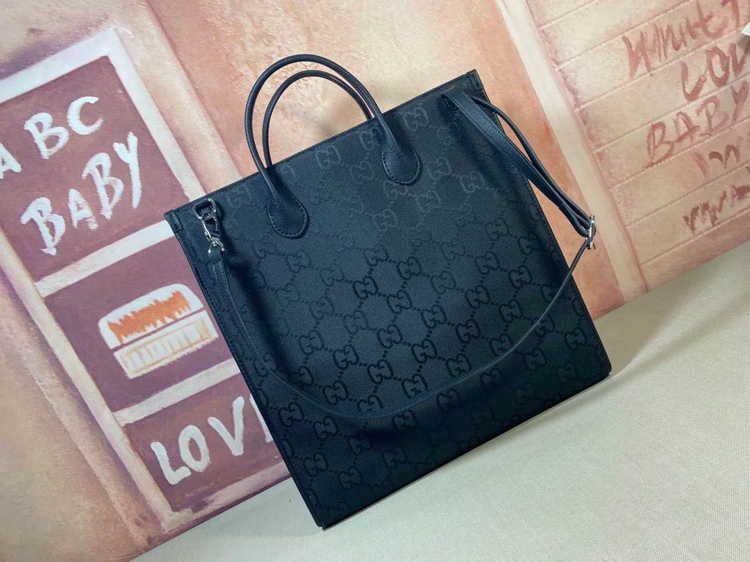 Designer Bags by Gucci 080