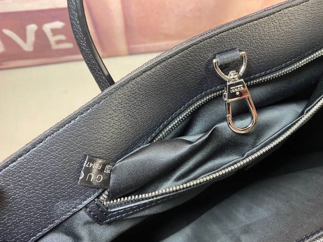 Designer Bags by Gucci 080