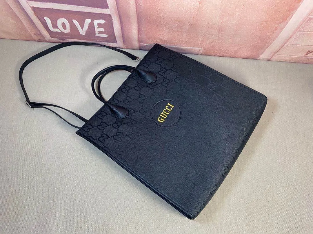Designer Bags by Gucci 080
