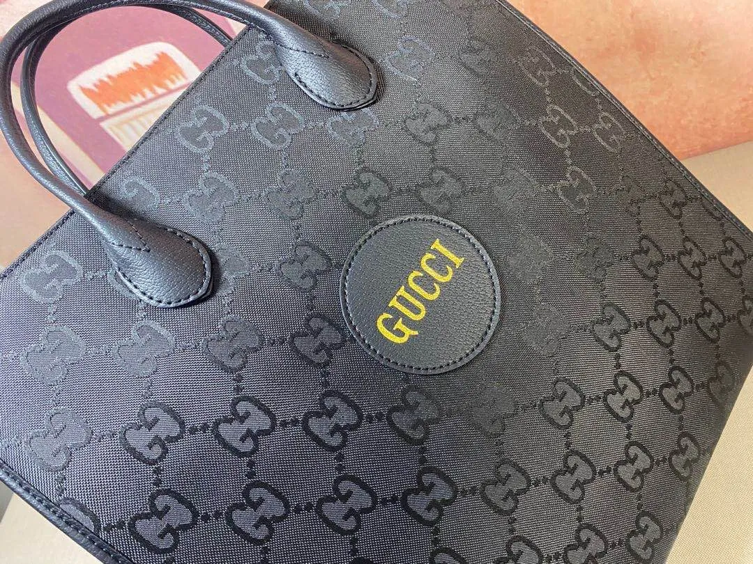 Designer Bags by Gucci 080