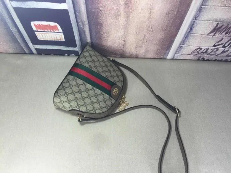 Designer Bags by Gucci 084