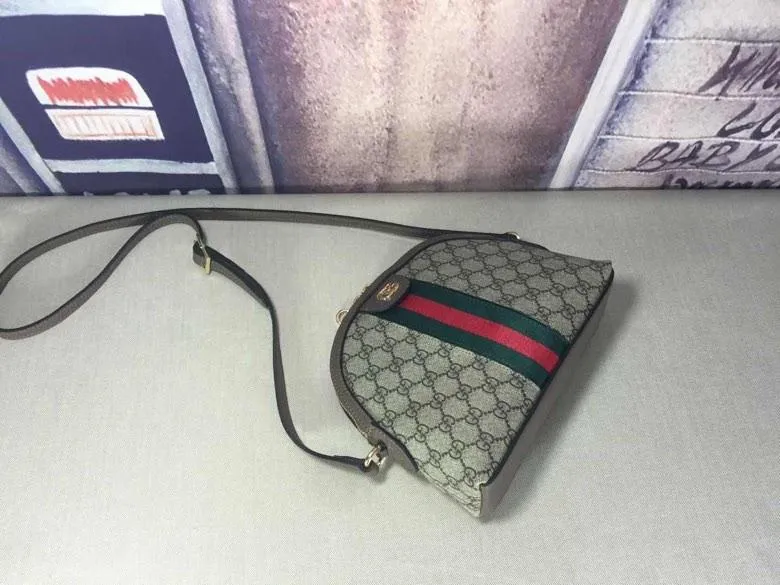 Designer Bags by Gucci 084