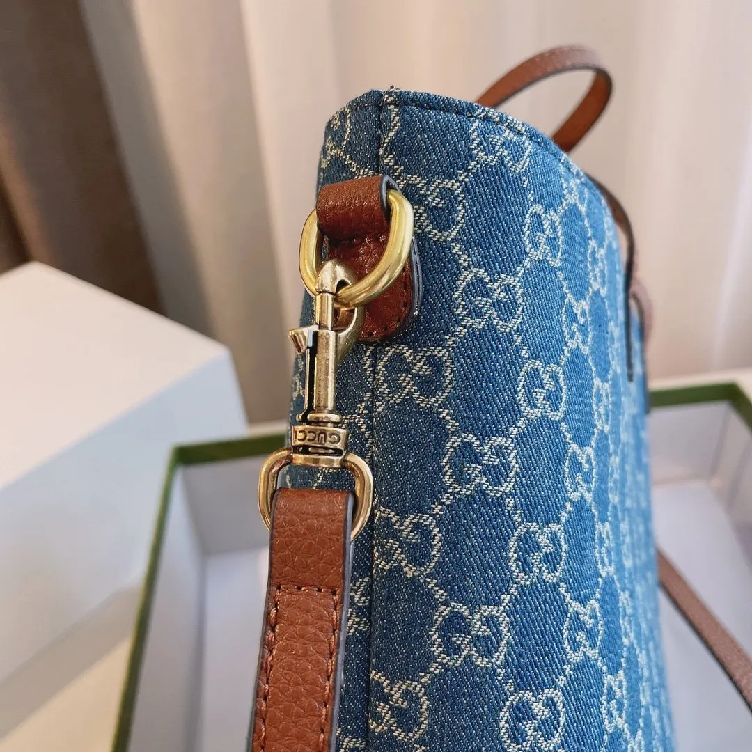 Designer Bags by Gucci 179