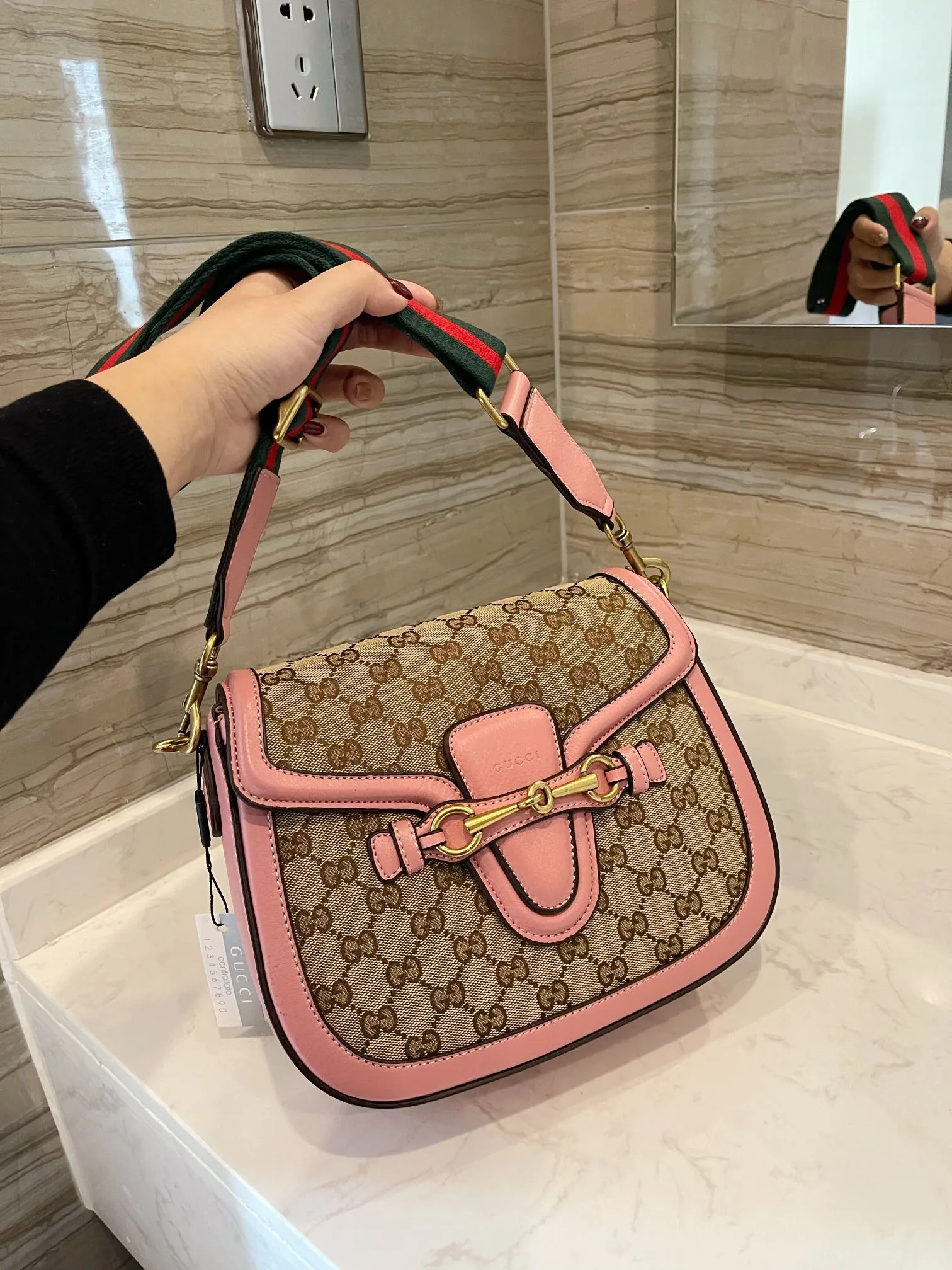 Designer Bags by Gucci 191