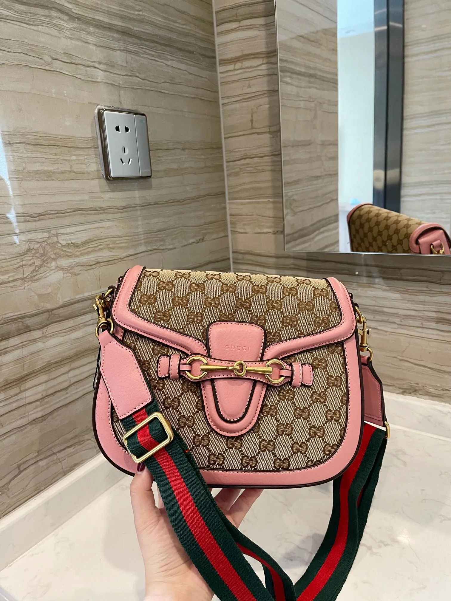 Designer Bags by Gucci 191