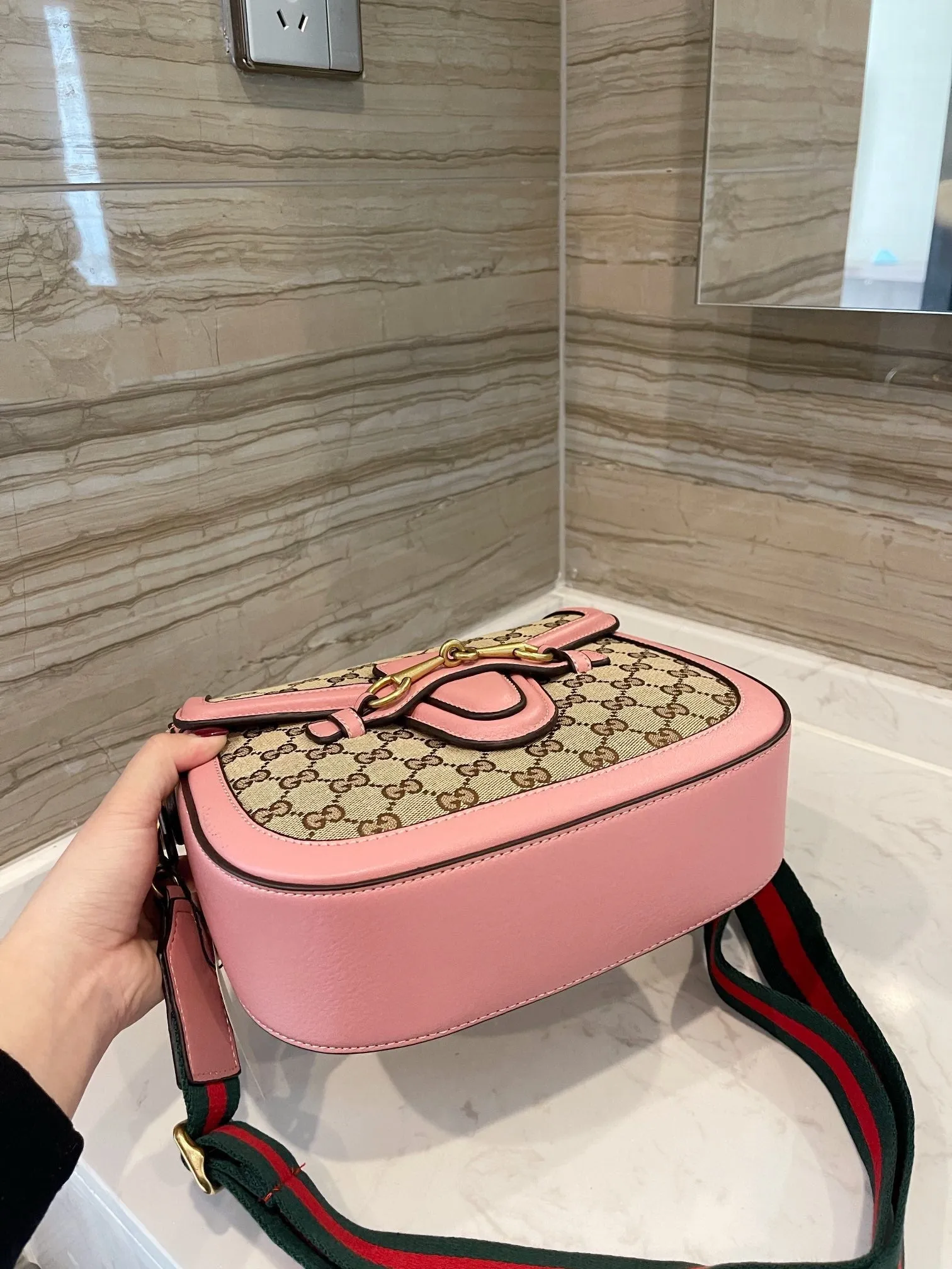 Designer Bags by Gucci 191