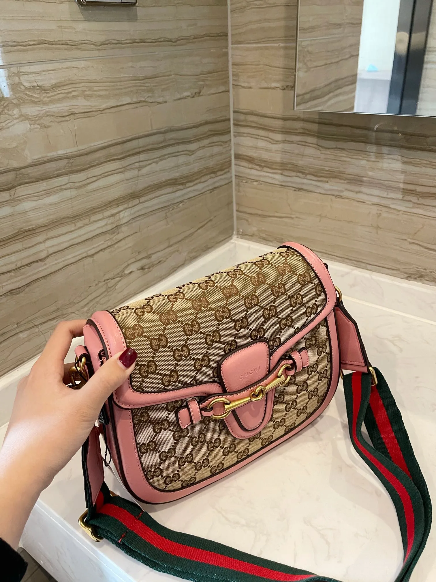 Designer Bags by Gucci 191