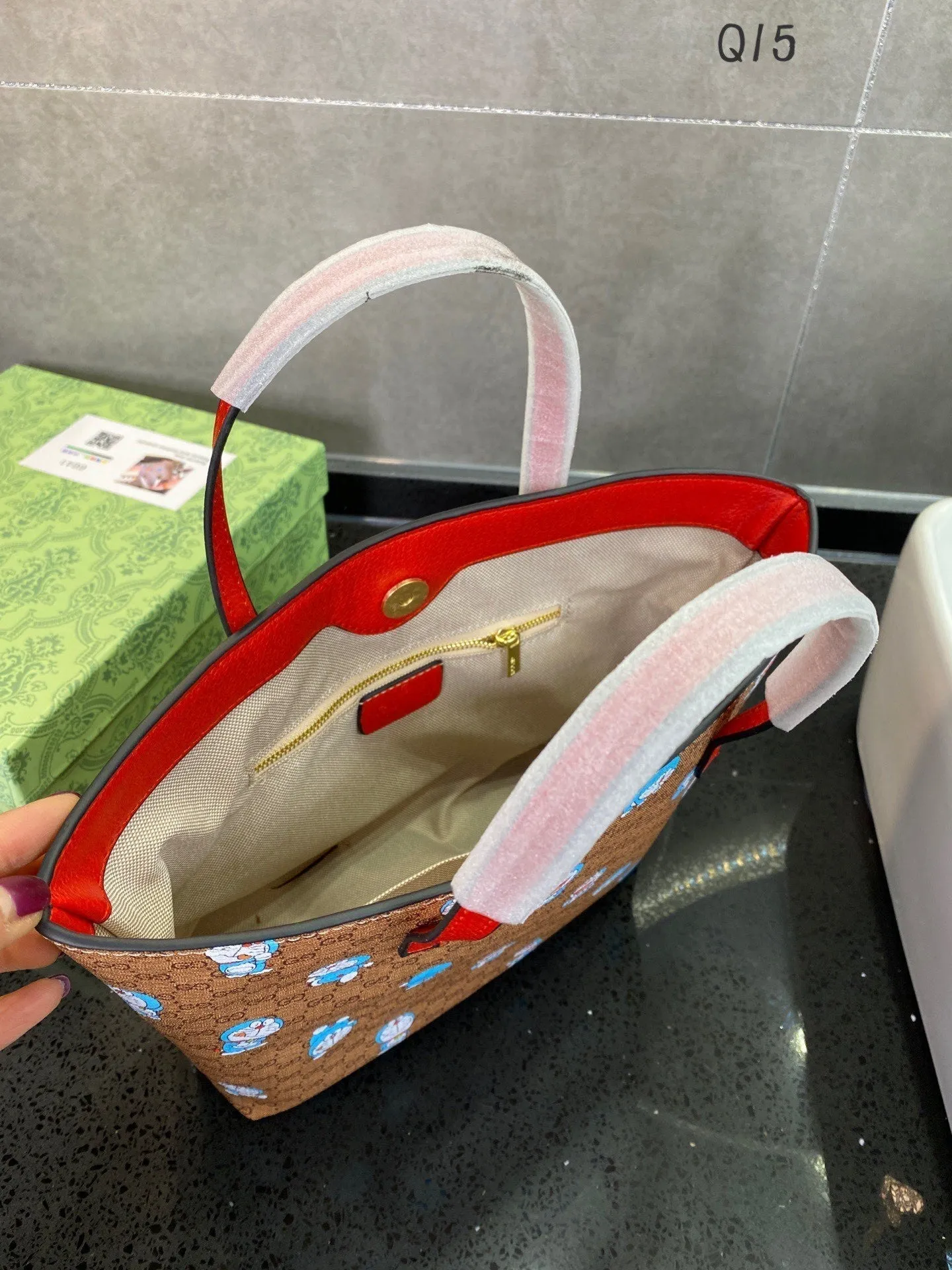Designer Bags by Gucci 196