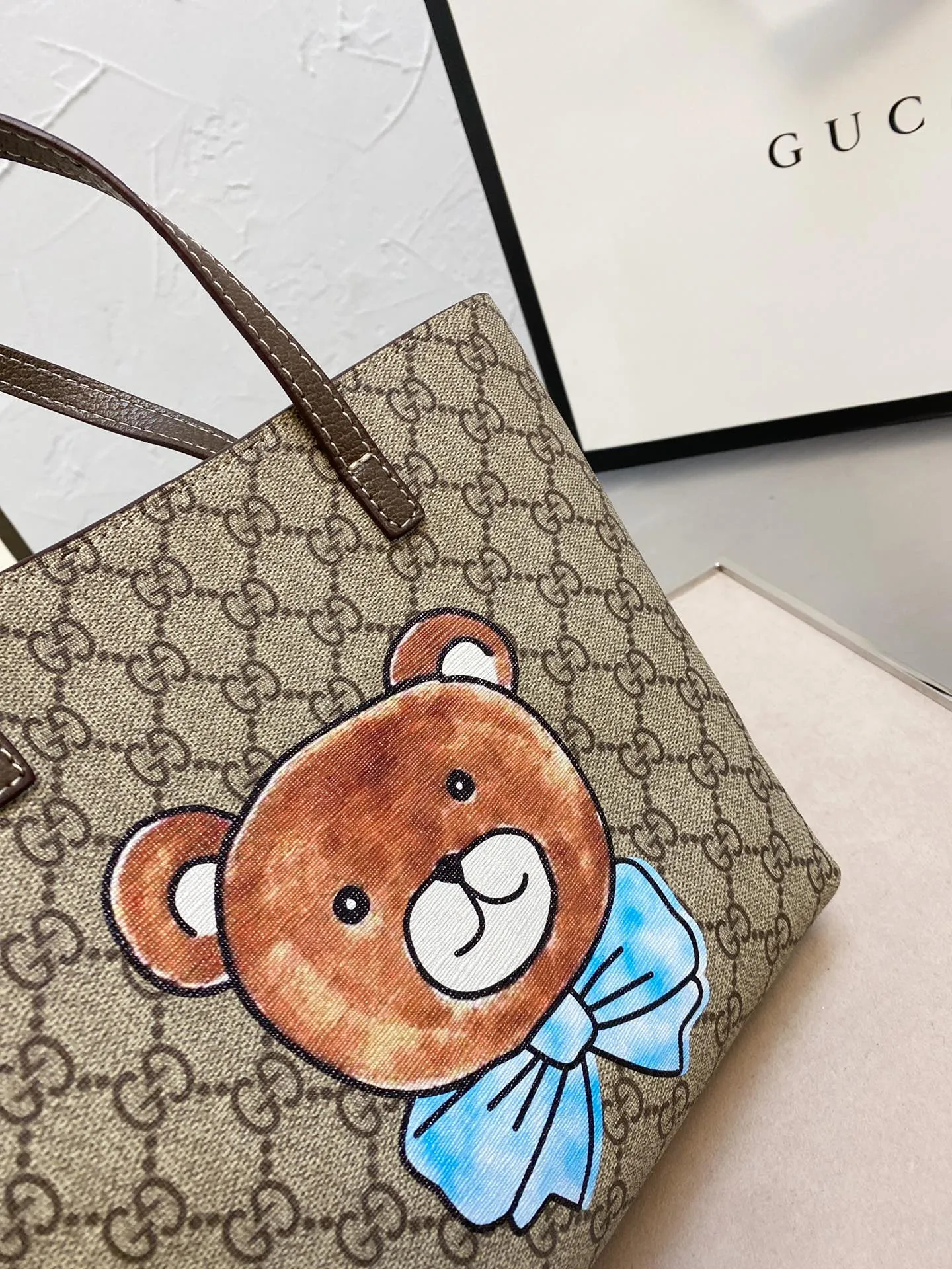 Designer Bags by Gucci 207