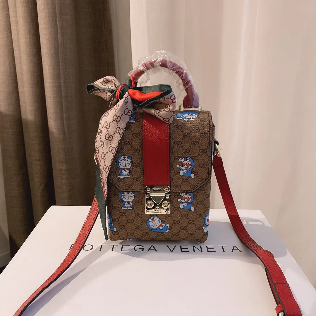 Designer Bags by Gucci 208