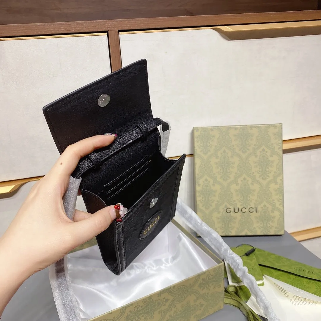 Designer Bags by Gucci 251