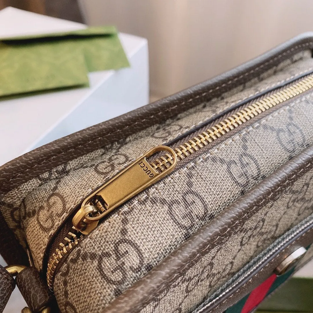 Designer Bags by Gucci 263