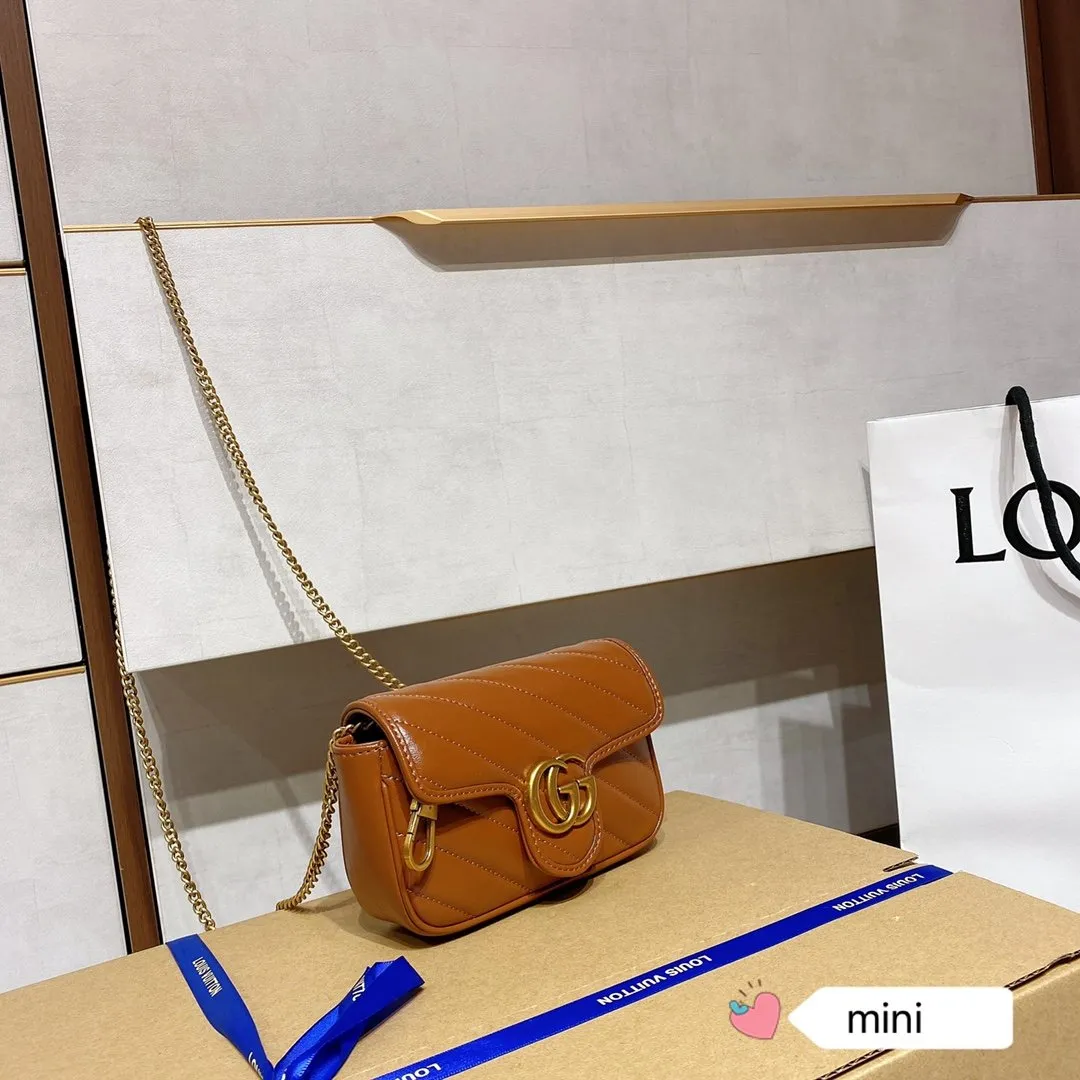 Designer Bags by Gucci 277