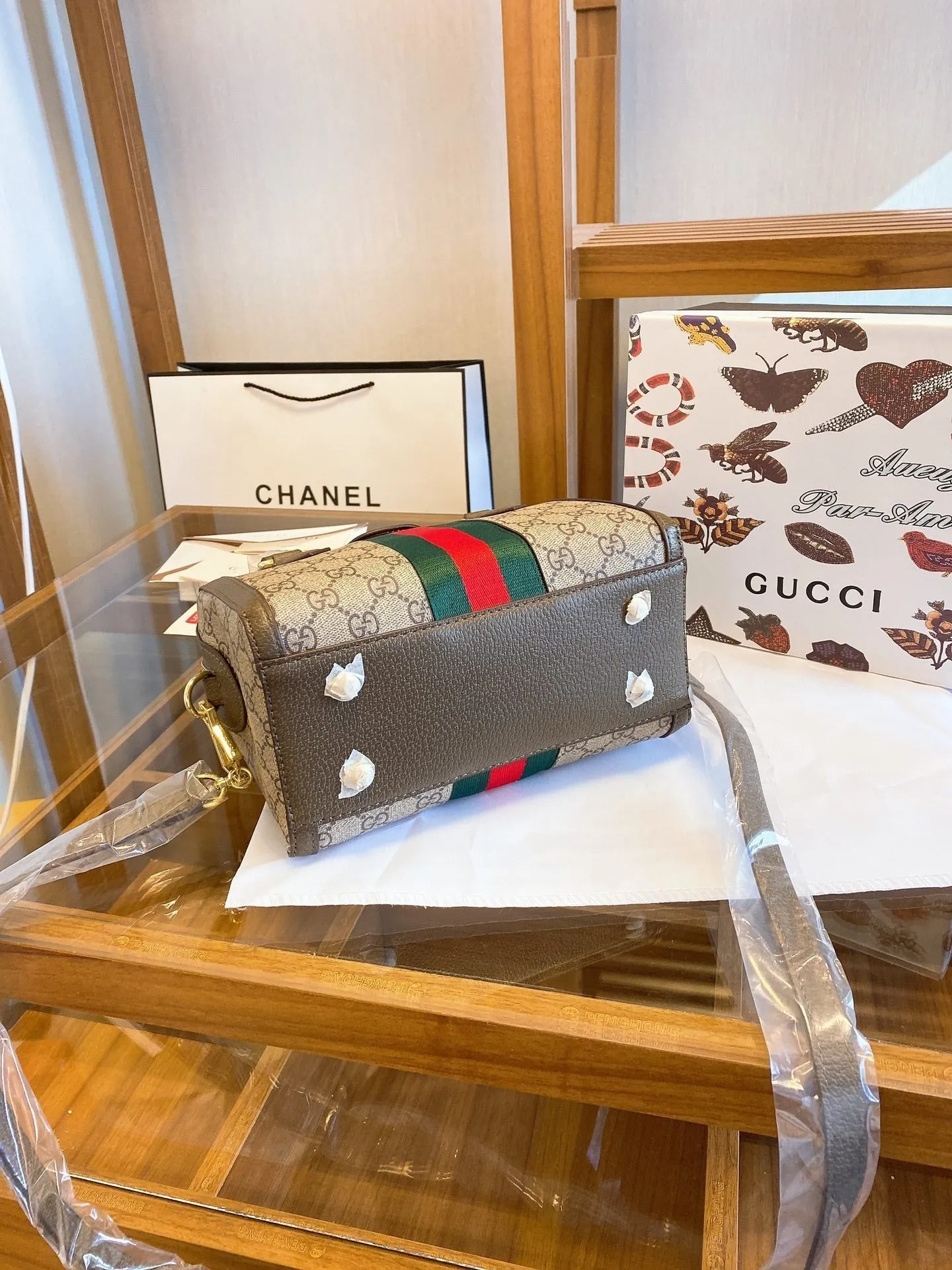 Designer Bags by Gucci 282