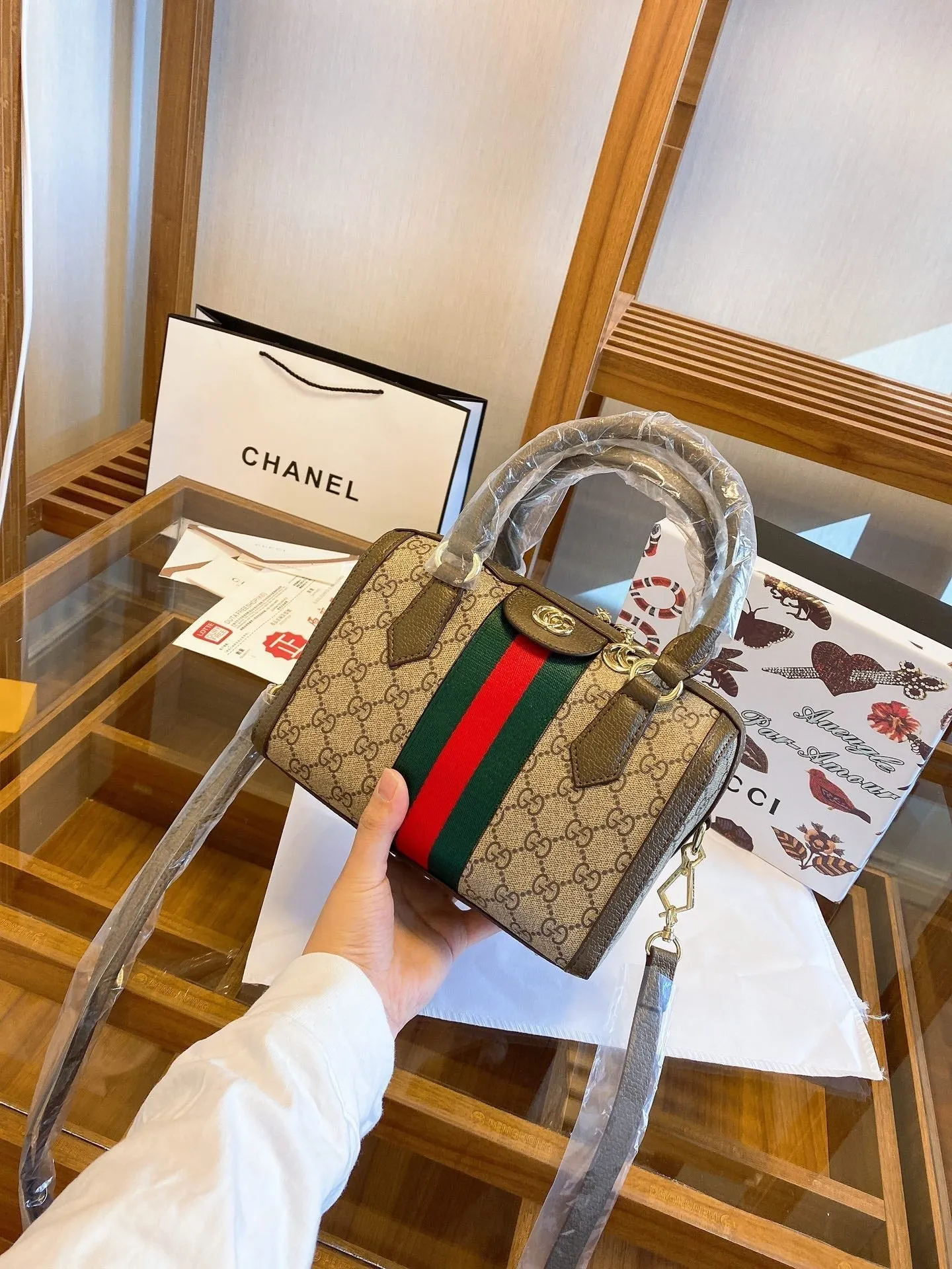 Designer Bags by Gucci 282