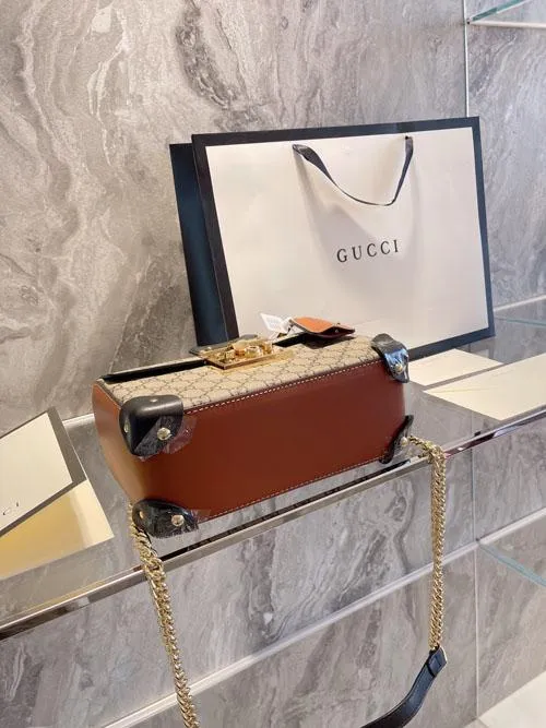 Designer Bags by Gucci 304