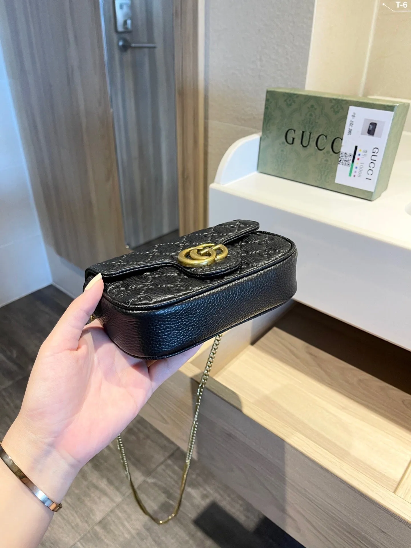 Designer Bags by Gucci 324