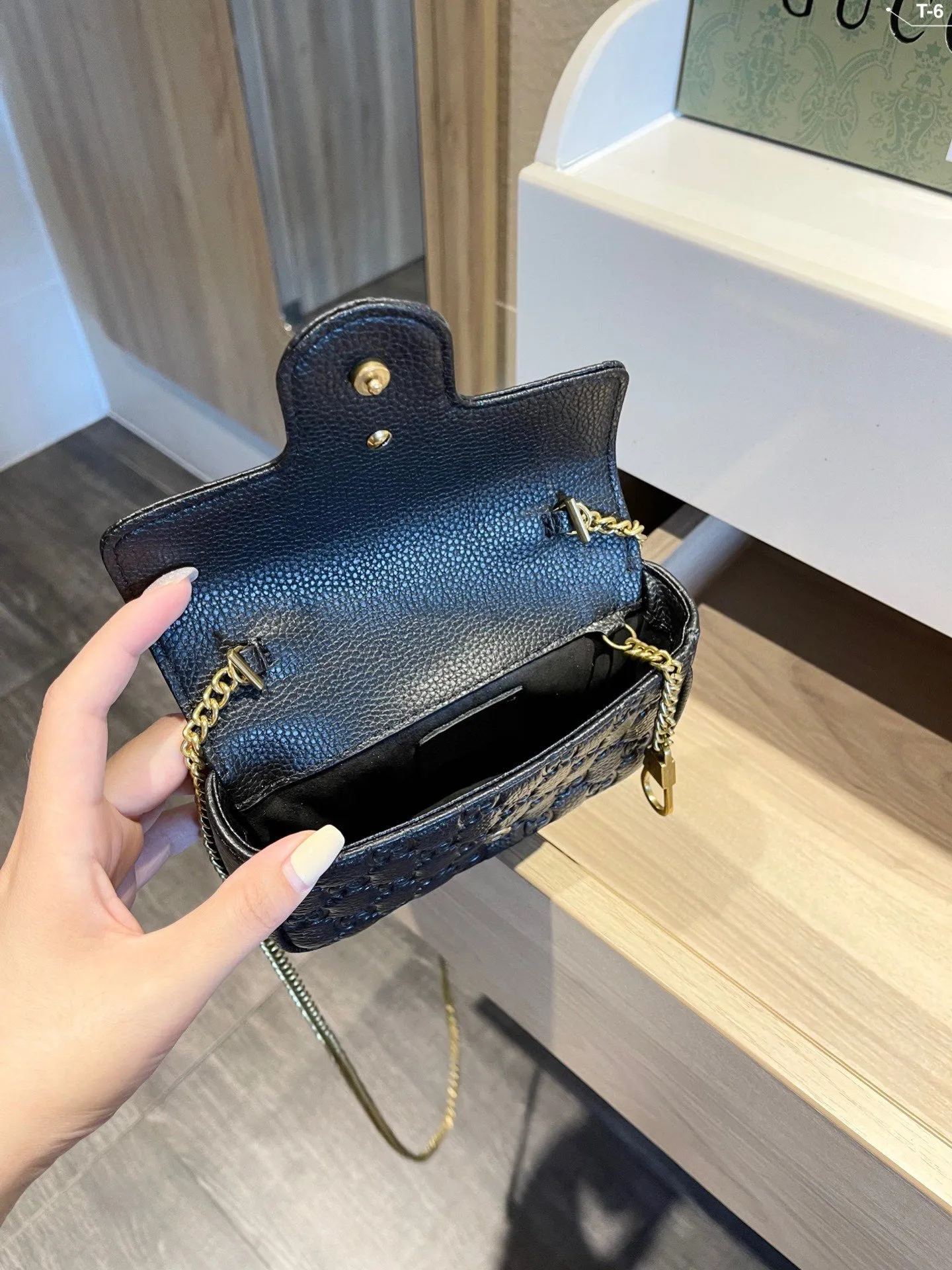 Designer Bags by Gucci 324