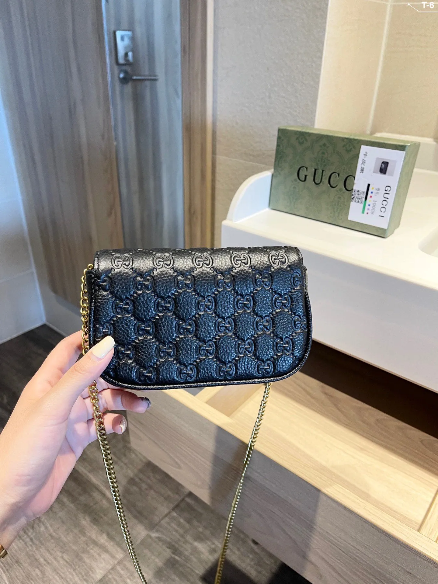 Designer Bags by Gucci 324