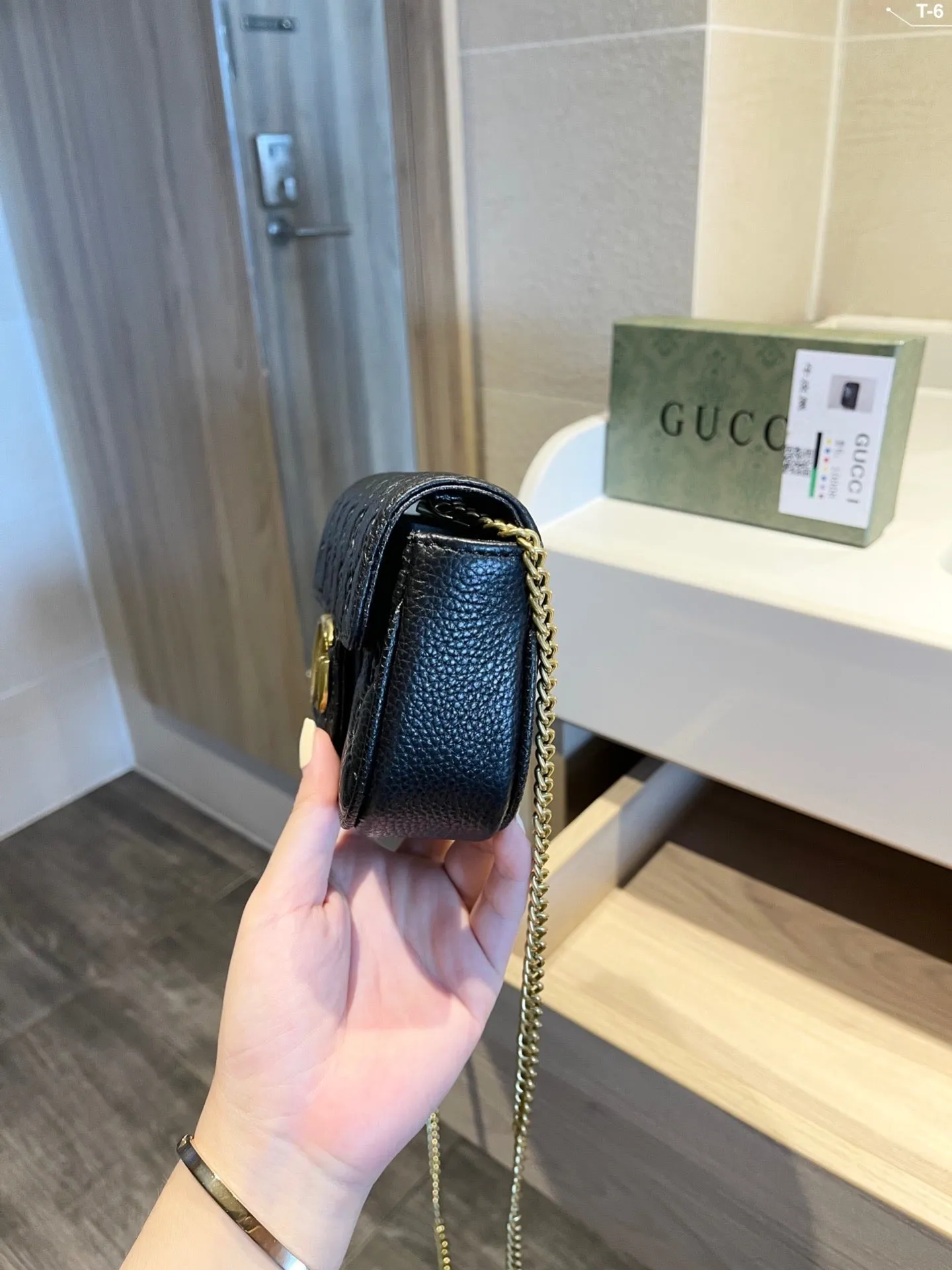 Designer Bags by Gucci 324