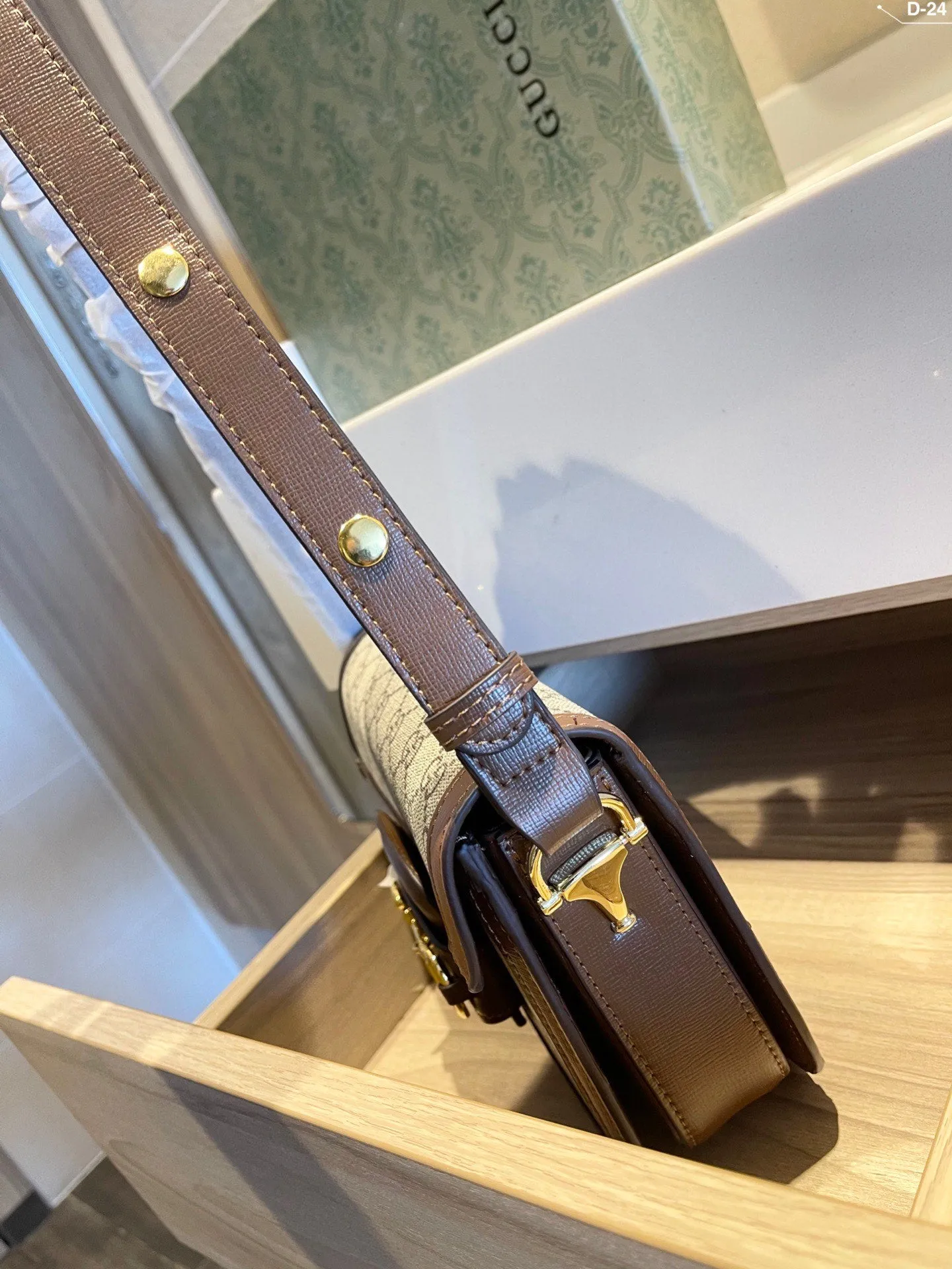 Designer Bags by Gucci 342