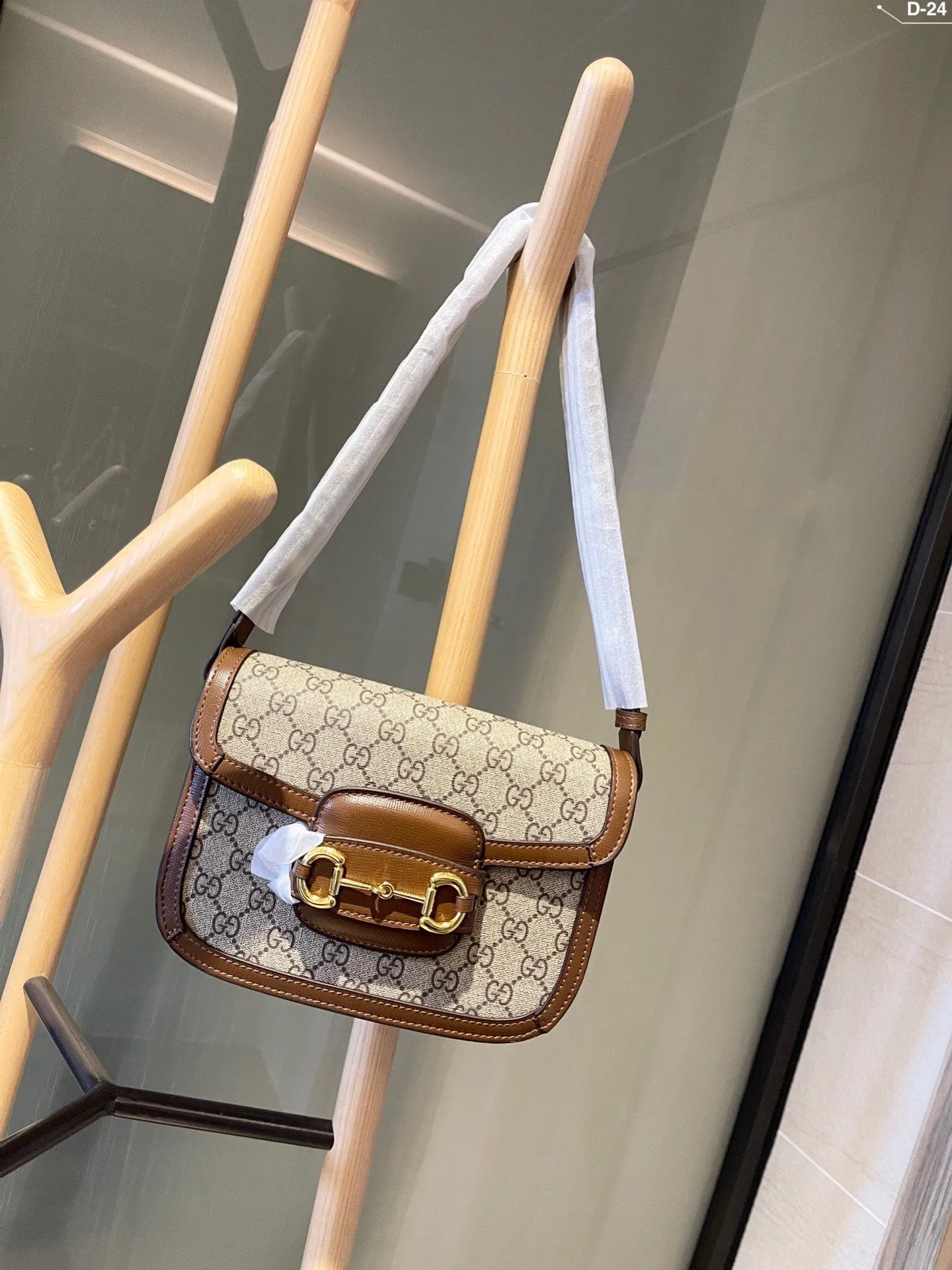Designer Bags by Gucci 342