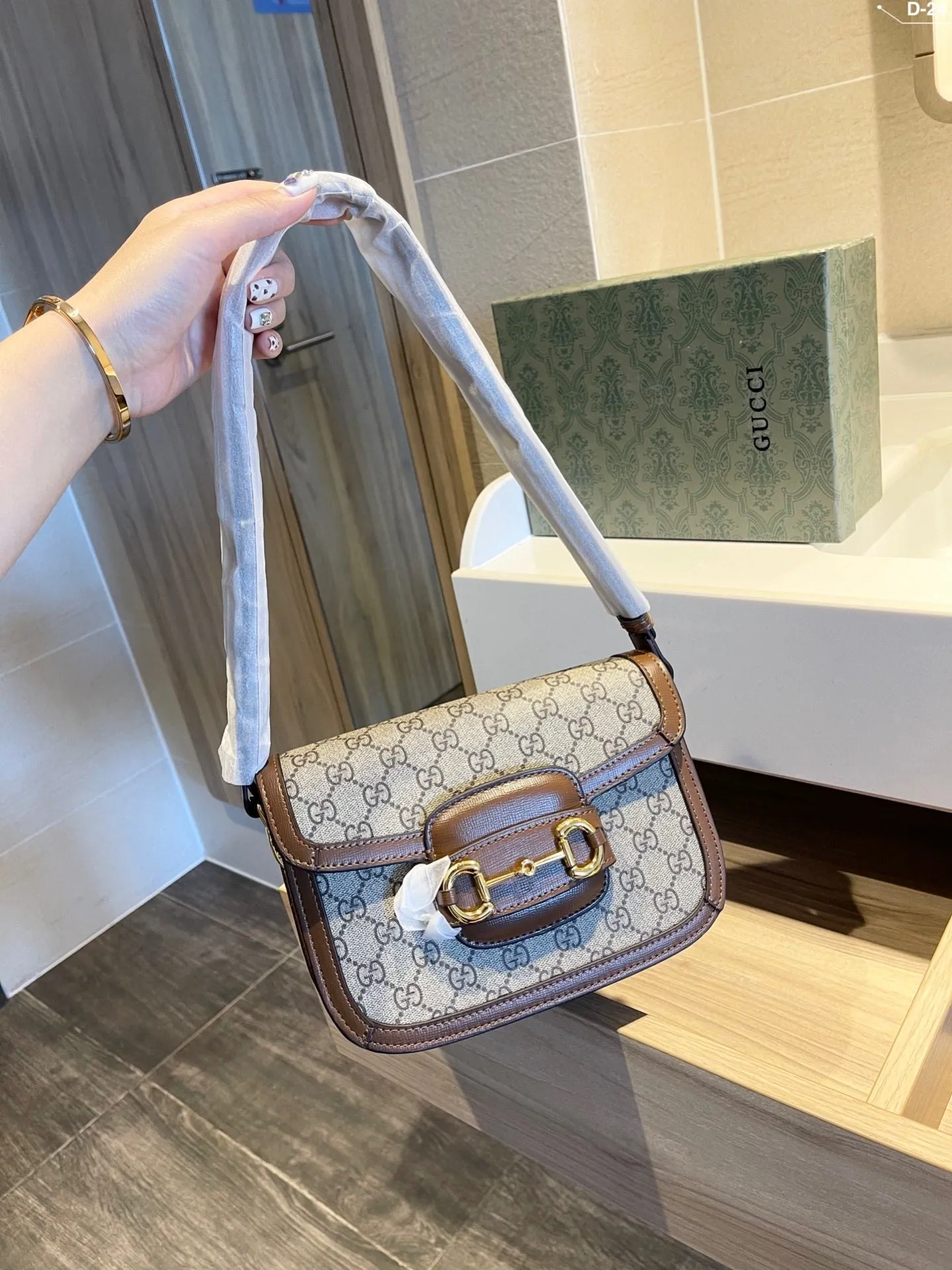 Designer Bags by Gucci 342