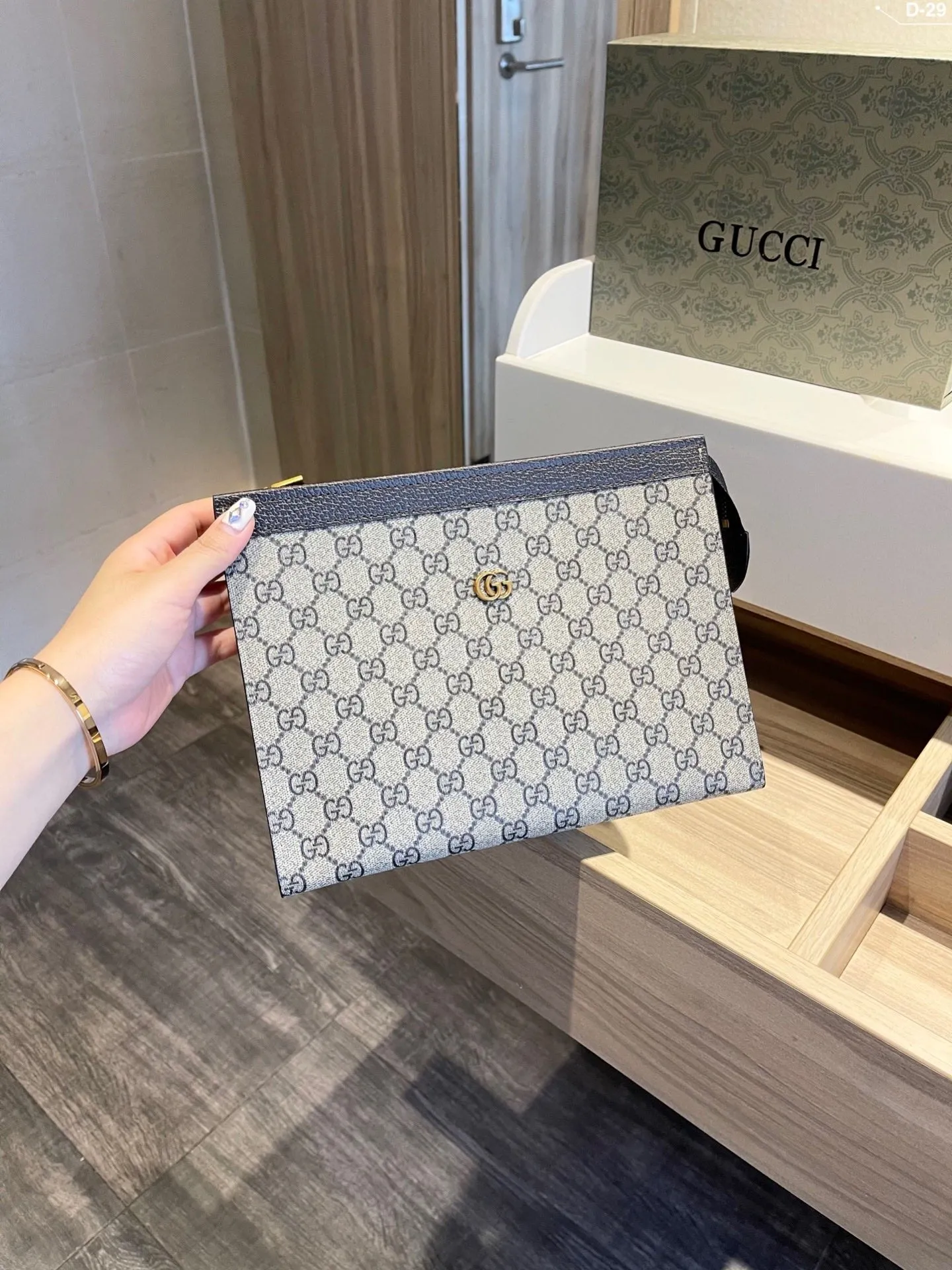 Designer Bags by Gucci 352