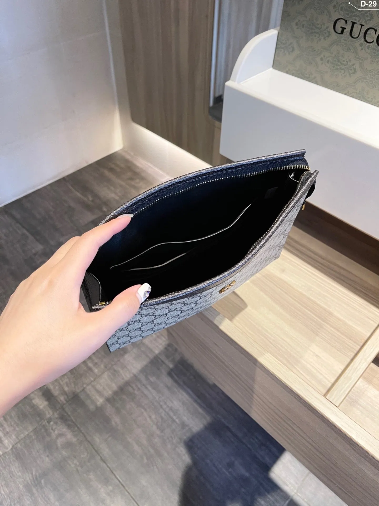Designer Bags by Gucci 352