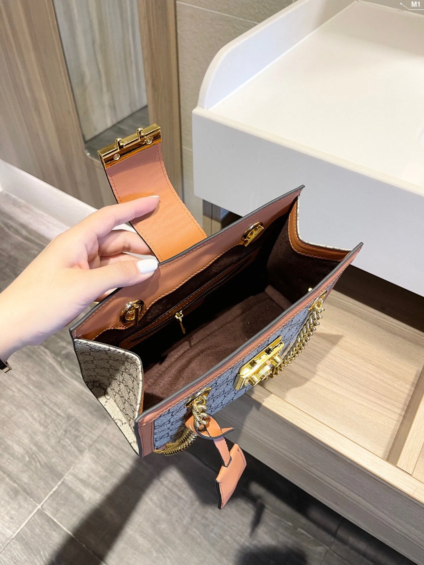 Designer Bags by Gucci 354