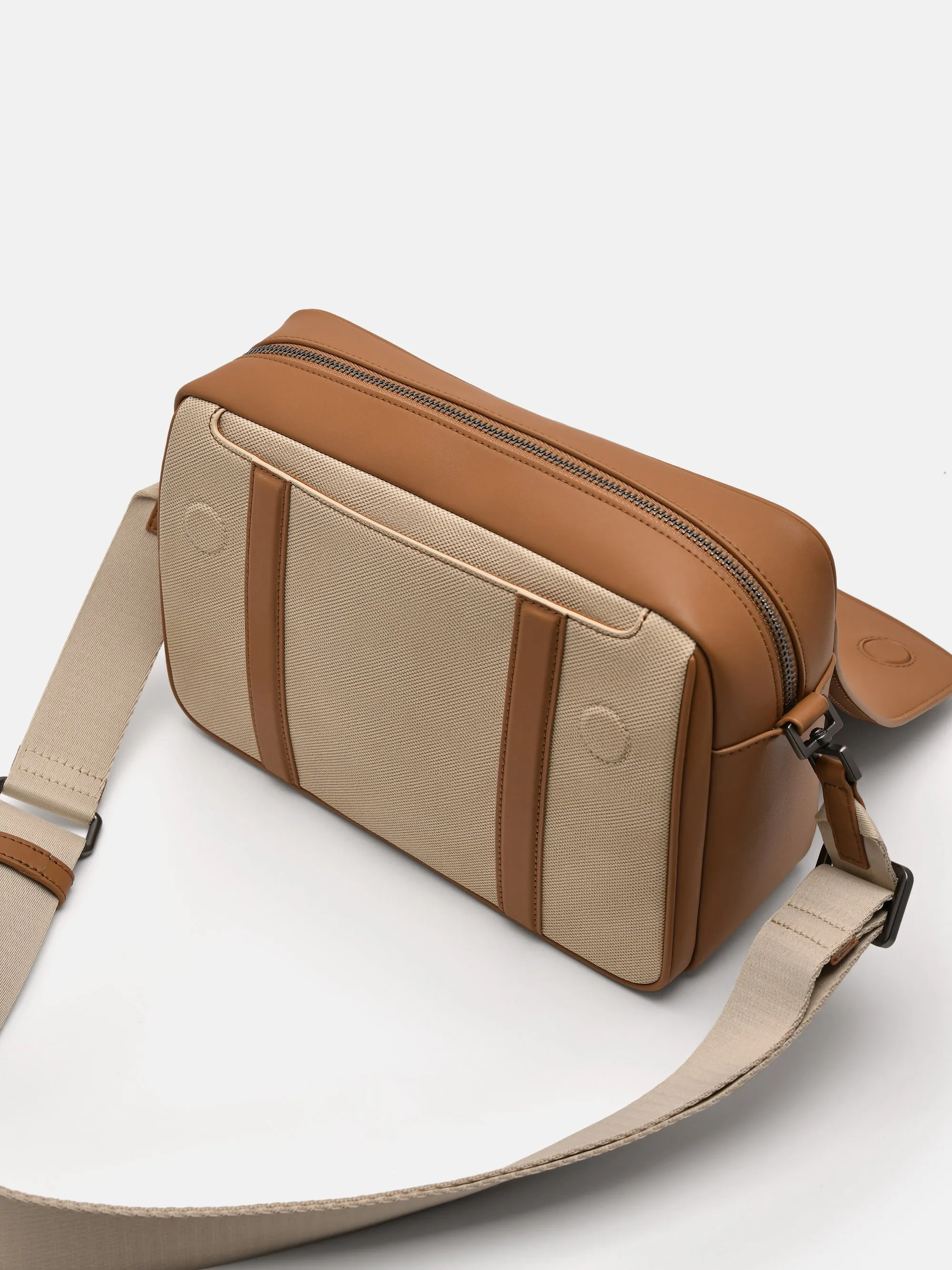 Duncan Messenger Bag