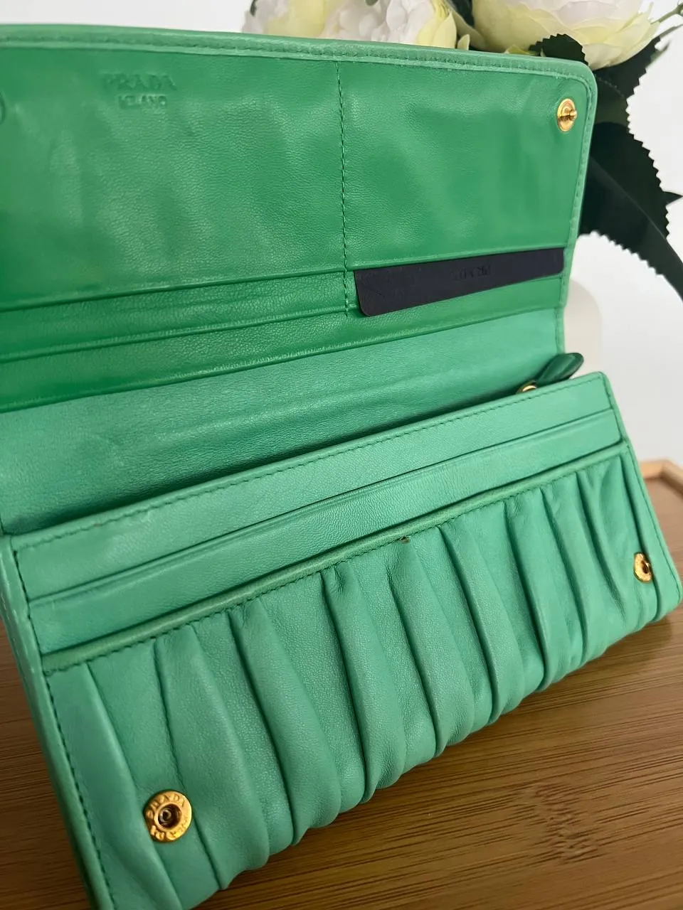 Menta Nappa Gaufre Long Wallet