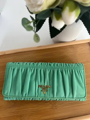 Menta Nappa Gaufre Long Wallet