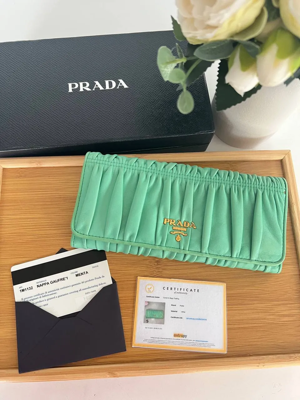 Menta Nappa Gaufre Long Wallet